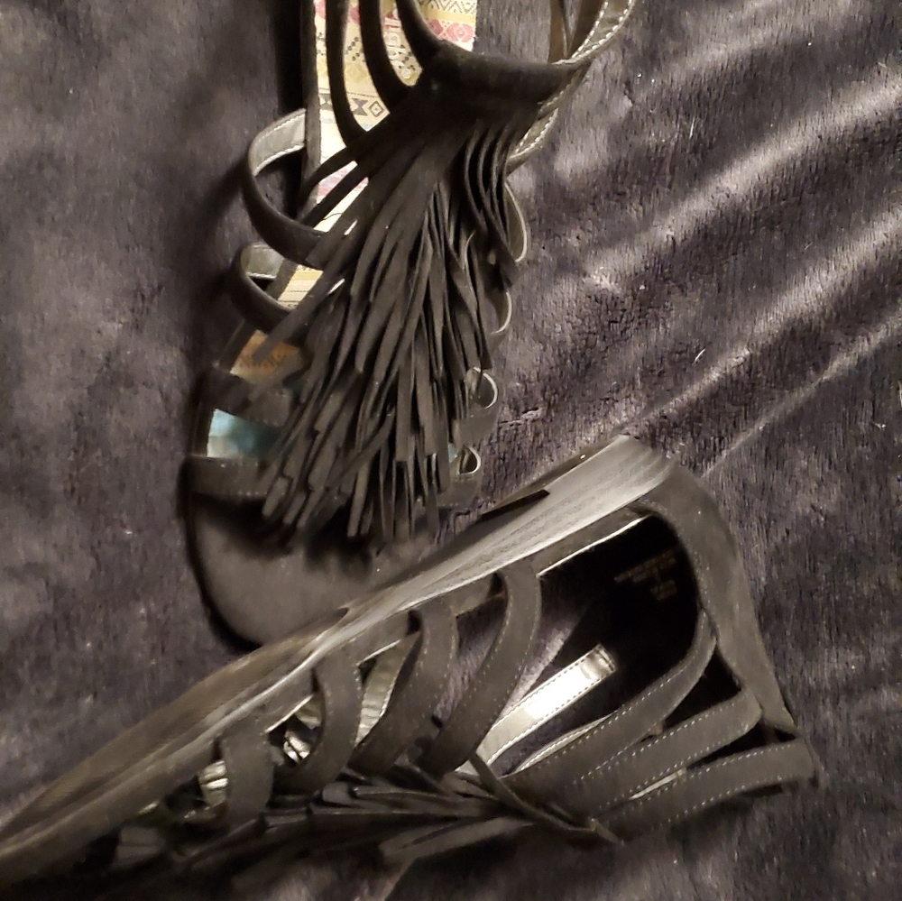 Tassle ankle zipper slip on sandals